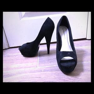 Black Peeptoe Pumps